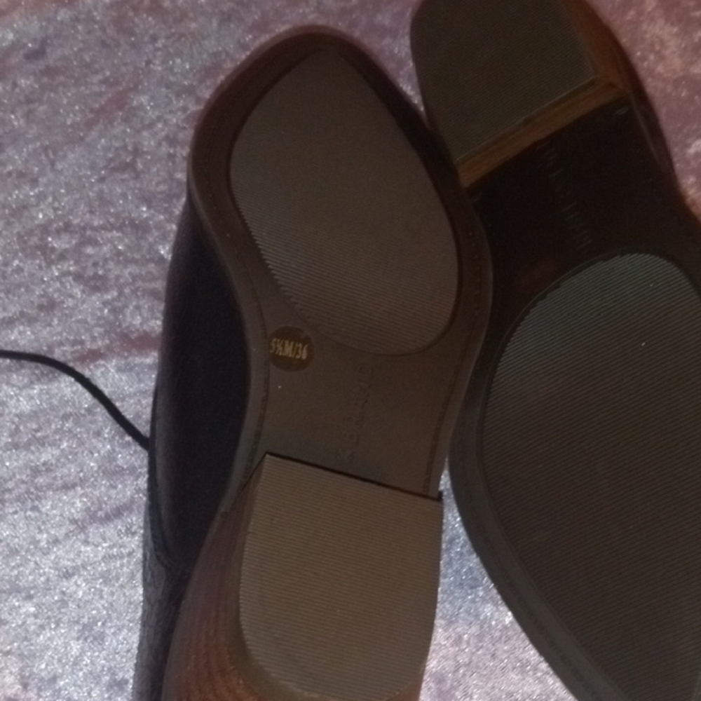 Lucky Brand Black Leather Women's Loafers - Picture 8 of 10